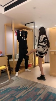 直播视频 《沅芷大人》双S-吊绑重度提档专场《双视角版》 [12分18秒]