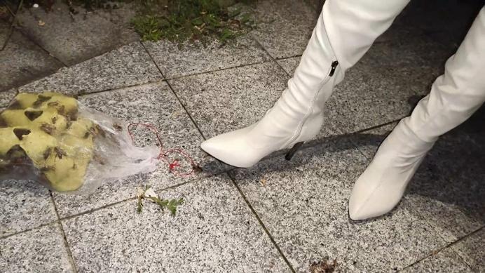 crush 仙宁公主白靴户外踩死一百只蟋蟀 [10分14秒]