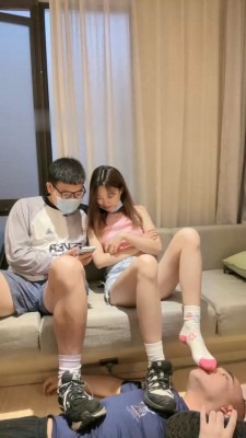 直播视频 《jenn》情侣主运动鞋棉袜全体重踩踏绿帽 [48分56秒]