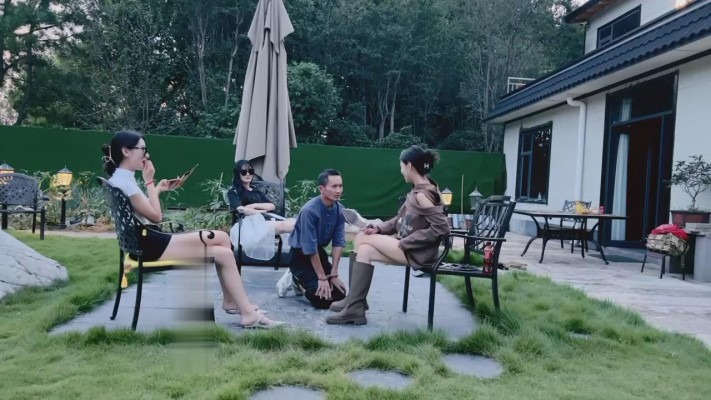 资讯|直播视频 《沅芷大人》多S户外圈养-轮流重度虐打《三视角版》 [35分40秒]