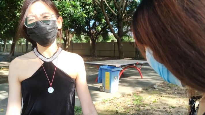 鱼爹归宿 广州小鱼姐姐和婷婷主人哄骗小白弟弟闻脚舔脚，脚喂食 [48分56秒]