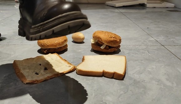 资讯|crush 《白白酱酱》对汉堡鸡蛋坏学生的无情碾踩 布置任务 剧情羞辱 长靴+坡 [9分43秒]