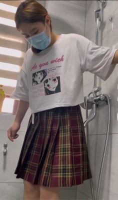 crush 《学妹Crush》新人小美裸足高跟凉鞋处死多只龙虾 [9分14秒]
