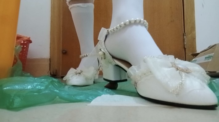 资讯|crush 学妹高跟鞋踩蜗牛 [22分54秒]