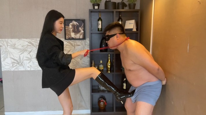 资讯|碎蛋娇娃 『超S·联盟』霸气御姐男根处决 [17分26秒]