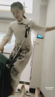 女王女主 《素人S》开发足浴店漂亮妹妹玩踩踏第二部 [48分56秒]