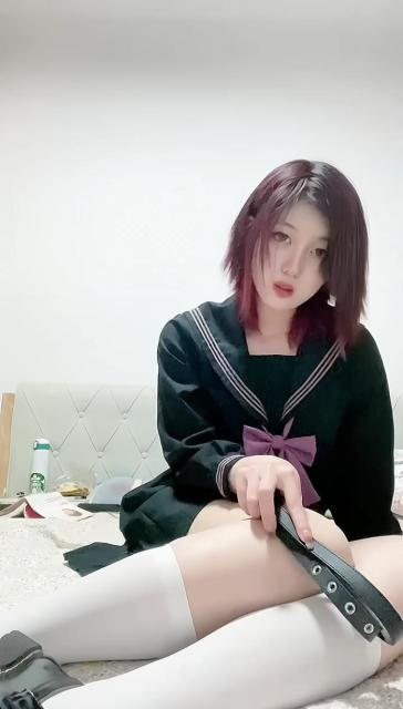 病娇工作室 新人凌月首秀！JK腹黑少女第一视角羞辱POV！ [9分46秒]