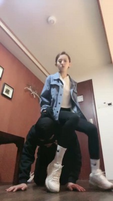 直播视频 《秋秋》健身回来惩罚偷鞋的狗 [30分19秒]