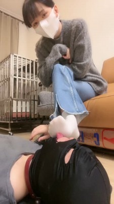 直播视频 《暴力美学》面试圈养奴-骑马转胯-小白鞋提档-白棉袜塞嘴 [17分26秒]