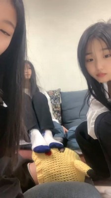 直播视频 《精神小妹》多位精神小妹原味袜首调 [48分56秒]
