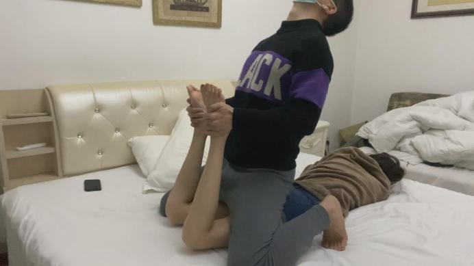 活力诗蔓 折磨虐掰自恋的美脚女生 [6分40秒]