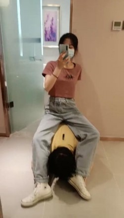 直播视频 《哈宝S》开发素人男同学做M《六》 [48分56秒]