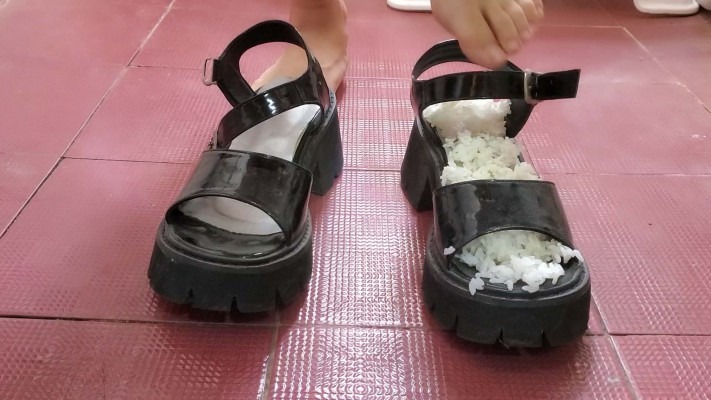 资讯|crush 《橘子粥》裸足丝袜踩米饭 [9分43秒]