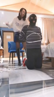 资讯|直播视频 《冷御女王》五花大绑长靴御姐调 [43分59秒]