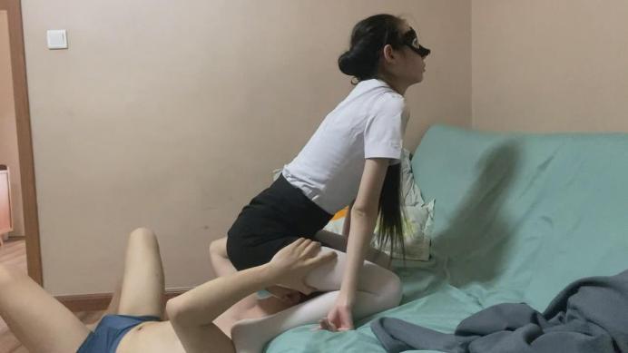 活力诗蔓 腿绞极致惩罚不识趣的哥哥 [32分35秒]