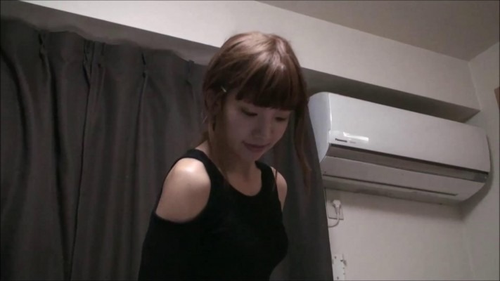 crush D-173日本萌妹平底凉鞋碾踩食物 [9分43秒]