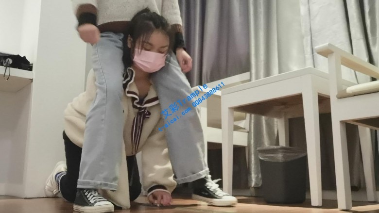女王女主 《校园女M系列》开发女M帆布鞋全视角骑马羞辱 [35分22秒]