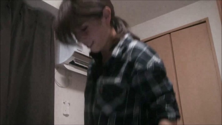 crush D-50日本御姐牛仔裤帆布鞋微笑碾踩食物 [9分43秒]