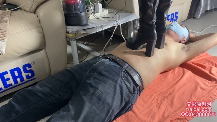 资讯|蓝色格调 冰诺 铆钉防滑底黑色皮靴日常踩踏 [48分56秒]