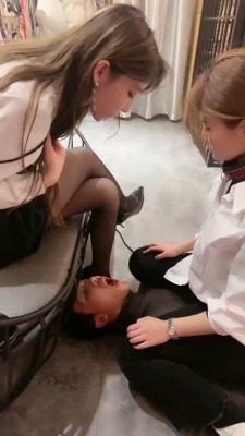 资讯|直播视频 《领主老大》刑房囚禁闺蜜调 [35分22秒]