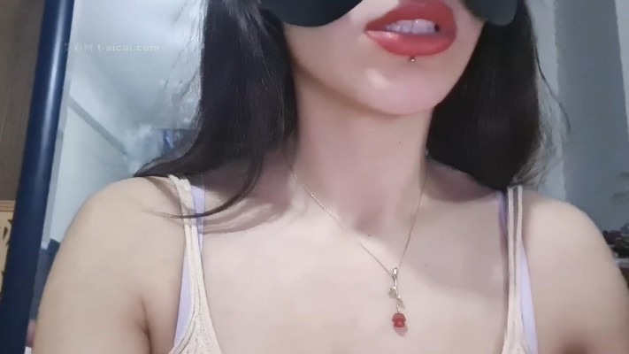 资讯|欧美调教 89部亚裔混血女王Melek生活化调教闻舔臭丝袜脚臭棉袜脚脏鞋底搬站合集！ [48分56秒]