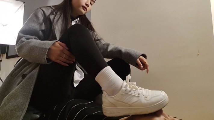 资讯|模特小姐姐 梦晨女王脏鞋底调教 [23分34秒]