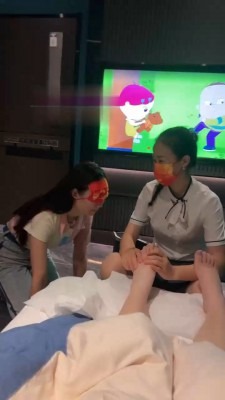 直播视频 《橘子没熟》母狗当着技师的面犯贱 [30分19秒]