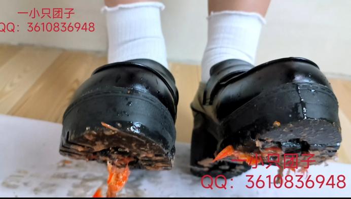 crush jk小皮鞋碾踩金鱼 [8分14秒]