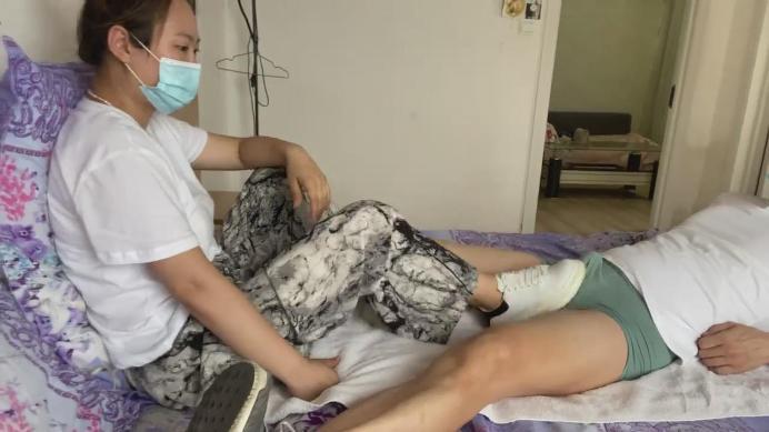 女王女主 太狠了！姐姐的对弟弟下面的发泄 8629 [17分26秒]