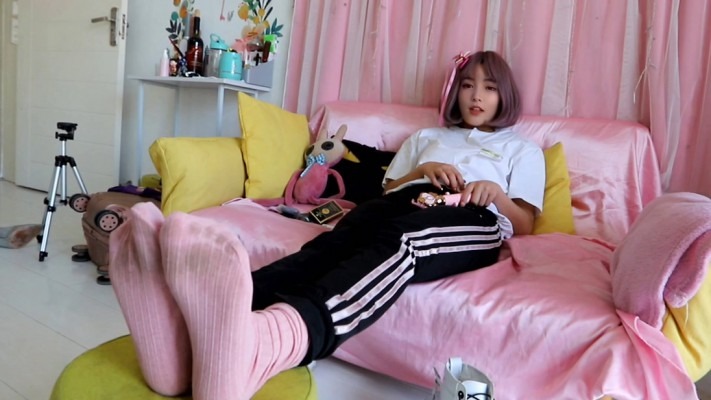 资讯|crush 《芊芊》仙女棒的魔力 缩小贱狗变成蛤蟆踩破肚肠残忍处决 [17分26秒]