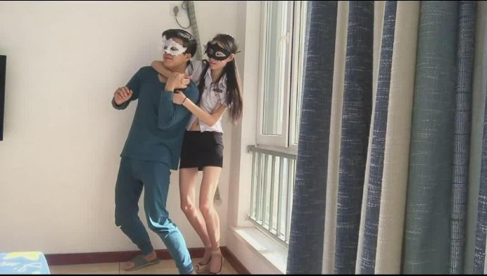 活力诗蔓 （劲爆剧情）靓丽女警智虐色狼下面 [32分35秒]