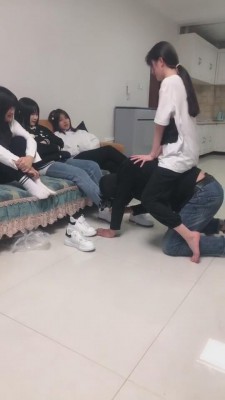 直播视频 《文文小祖宗》4素人S夜跑后原味蹂躏狗 [30分19秒]