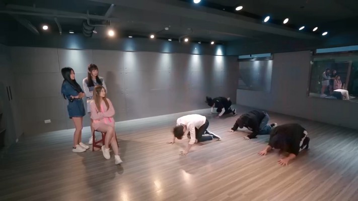 影视剧 男友道歉下跪的幾種方式 [18分5秒]