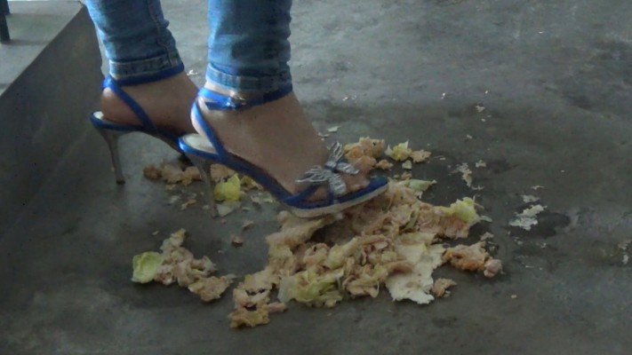 资讯|crush 小莜高跟碾踩鸡肉卷 [48分56秒]