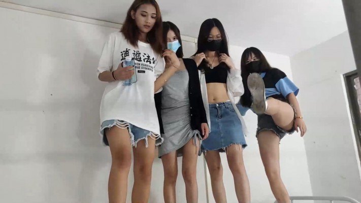 鱼爹归宿 江门4位女神小姐姐小白鞋匡威马丁靴踩床pov [9分46秒]