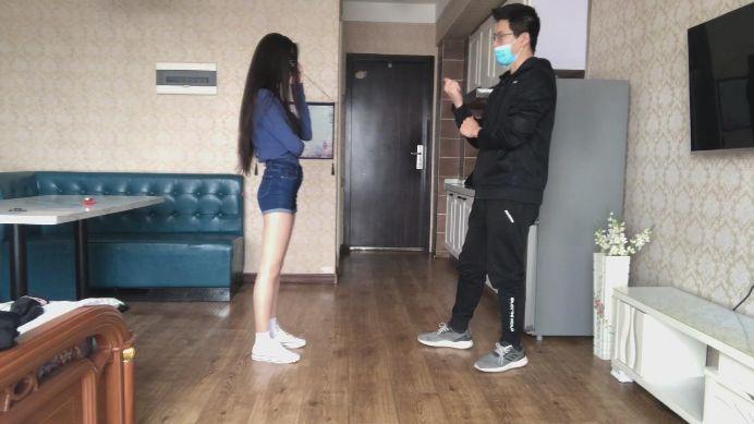 活力诗蔓 邻家女孩的美腿美脚被偷袭 [8分16秒]