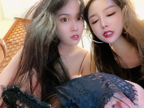 资讯|直播视频 《沐夏大大》羞辱大片:姐妹狂扇小贱货女M《双视角》 [48分56秒]