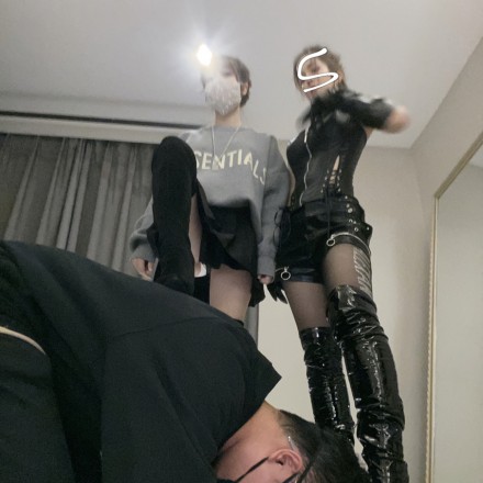 直播视频 一诺樱桃双S暴力踢裆 [12分18秒]