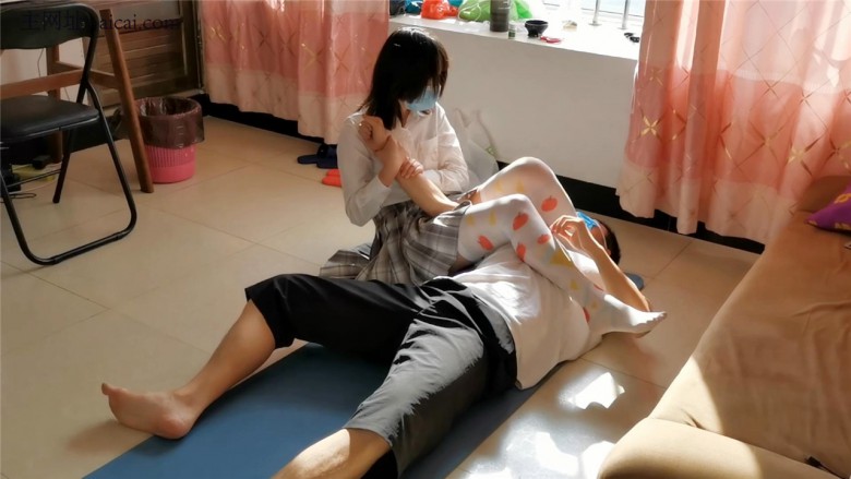 女王女主 《茗烟》 小玖教训小慕 [42分56秒]