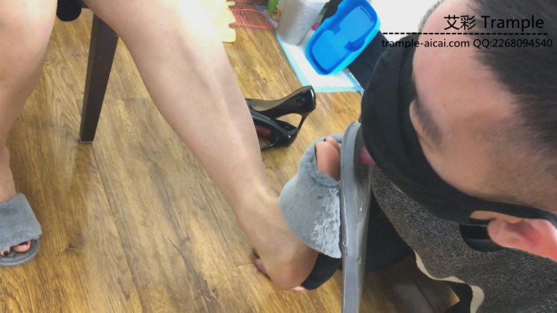 资讯|女王女主 女经理羞辱快递员：员工视角篇 [48分56秒]