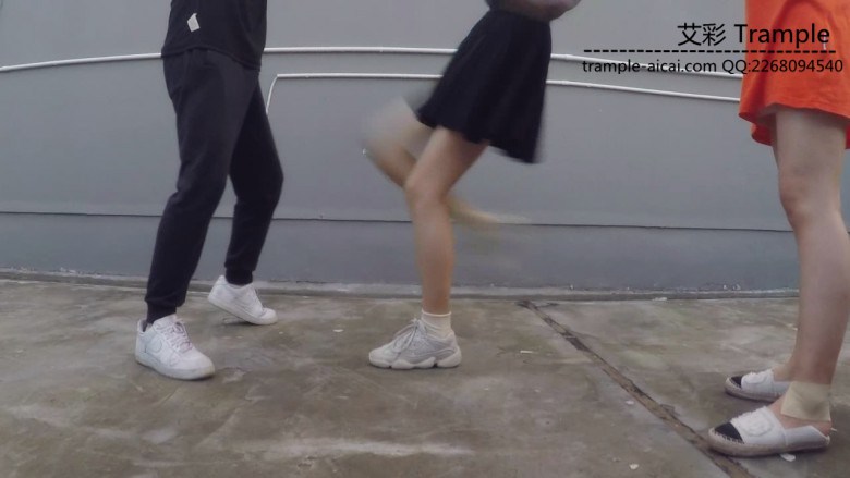 资讯|女王女主 《安乔》开发小区素人踢裆 [12分18秒]