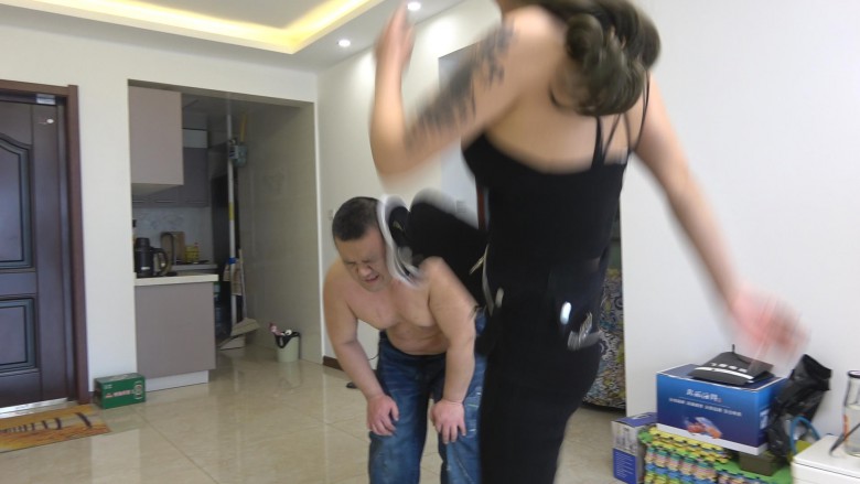 资讯|冷柔原创 《冷柔女王》冷柔平底鞋暴喘猪头 [45分54秒]