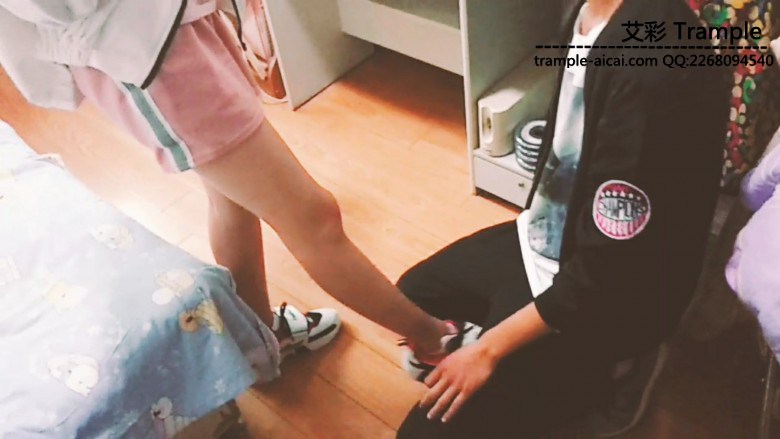 女王女主 再会初恋女友 [12分18秒]