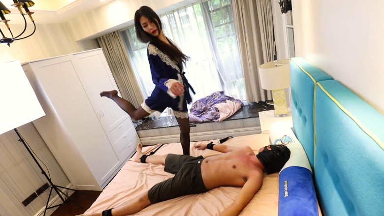 资讯|H.P.L栖心之栈 〖H.P.L栖心之栈〗—芷晴黑丝睡衣起床气 [32分35秒]