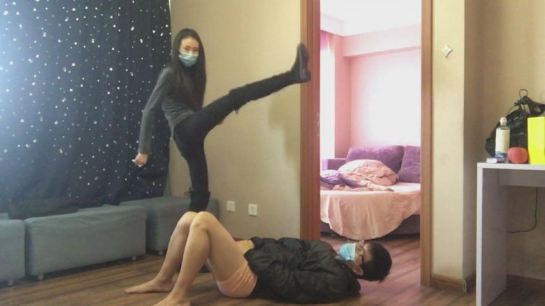 资讯|活力诗蔓 （语言长靴剧情） 诗蔓少女长靴狂虐跟踪男生 [12分18秒]