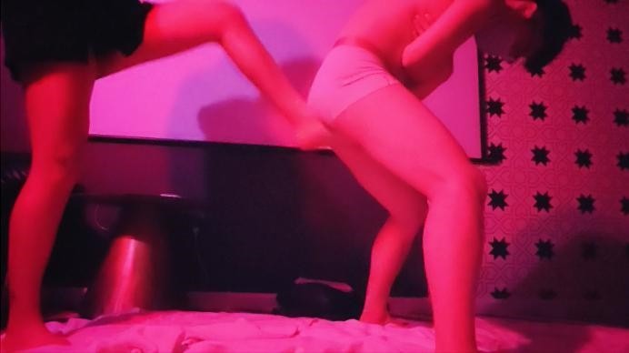 啦啦啦工作室 《啦啦啦》专业女S离主严厉调教 [48分56秒]