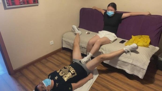 女王女主 青春少女无尽折磨蹂躏男生下体 [17分26秒]