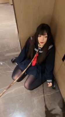 直播视频 《玥樾》狗链栓住女神闺蜜 [35分22秒]