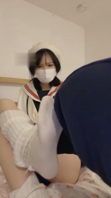 资讯|直播视频 《真理》日系学生主-白袜诱惑/虐乳/坐脸 [32分35秒]