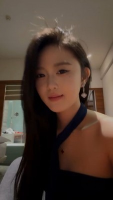直播视频 《车模尹》多双高跟虐-鞭打虐乳/坐脸窒息/踩踏 [32分35秒]